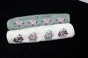 Set of 2 - Hand Towels with embroidery design