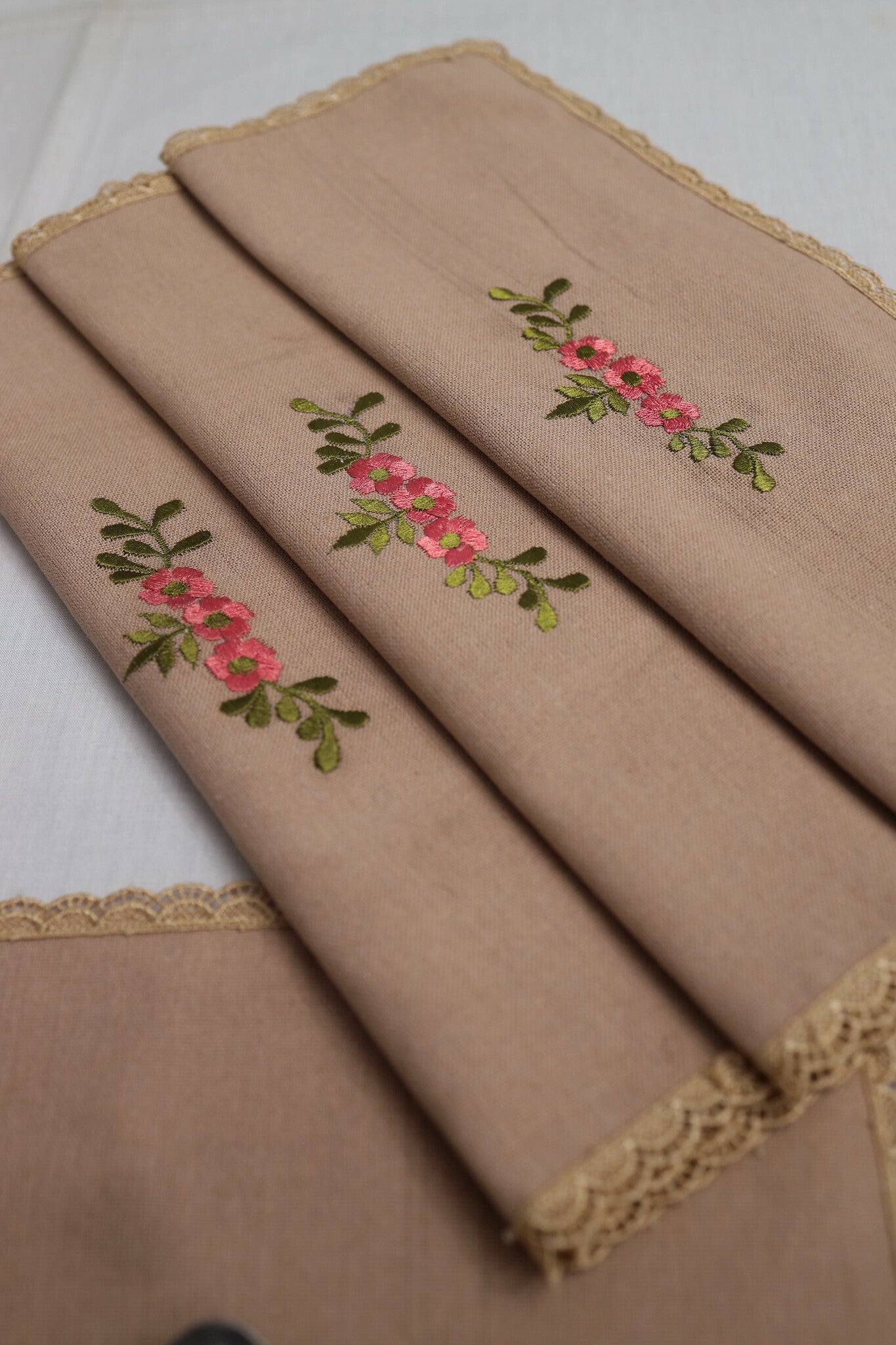 Set of 5 Beige and Pink Table Mats & Runner with floral embroidery